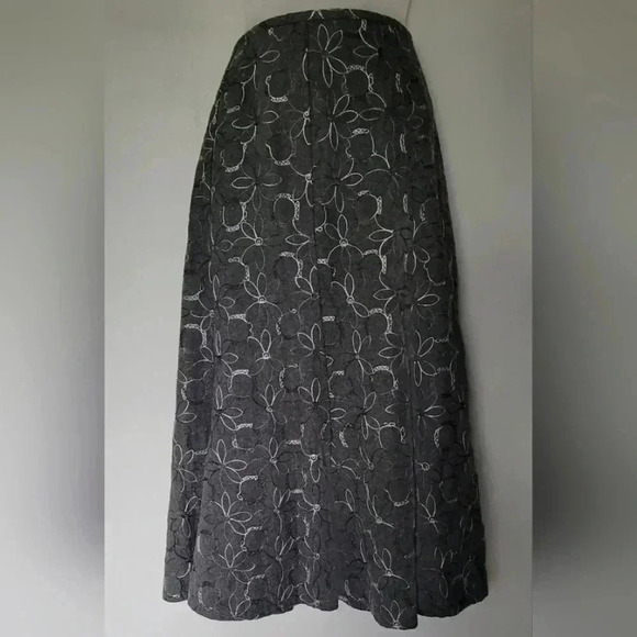 Robert Kitchen Dresses & Skirts - VTG Robert Kitchen Hight waisted Embroidered Godet floral skirt sz 12